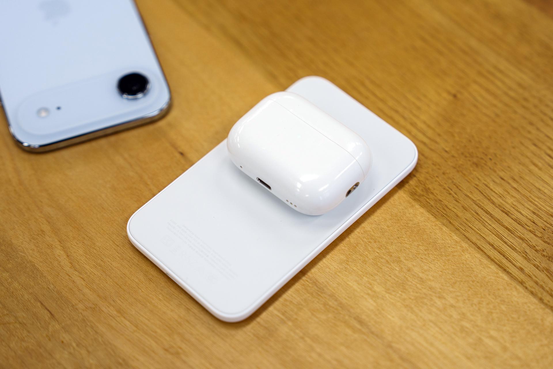 色々言ったけど、iPhone Air専用のMagSafeバッテリー、悪くないかも