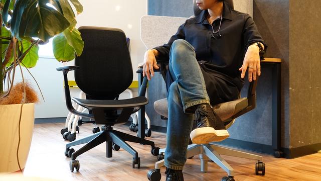 IKEAのアーティストコラボ、今年は六角レンチ型LED照明がお目見え