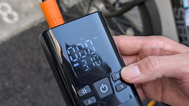 【新品】レノボ　スマートアイマッサージャー　thinkplus Lenovoが作ったアイマッサージャー「thinkplus」。仕事の間に目を休