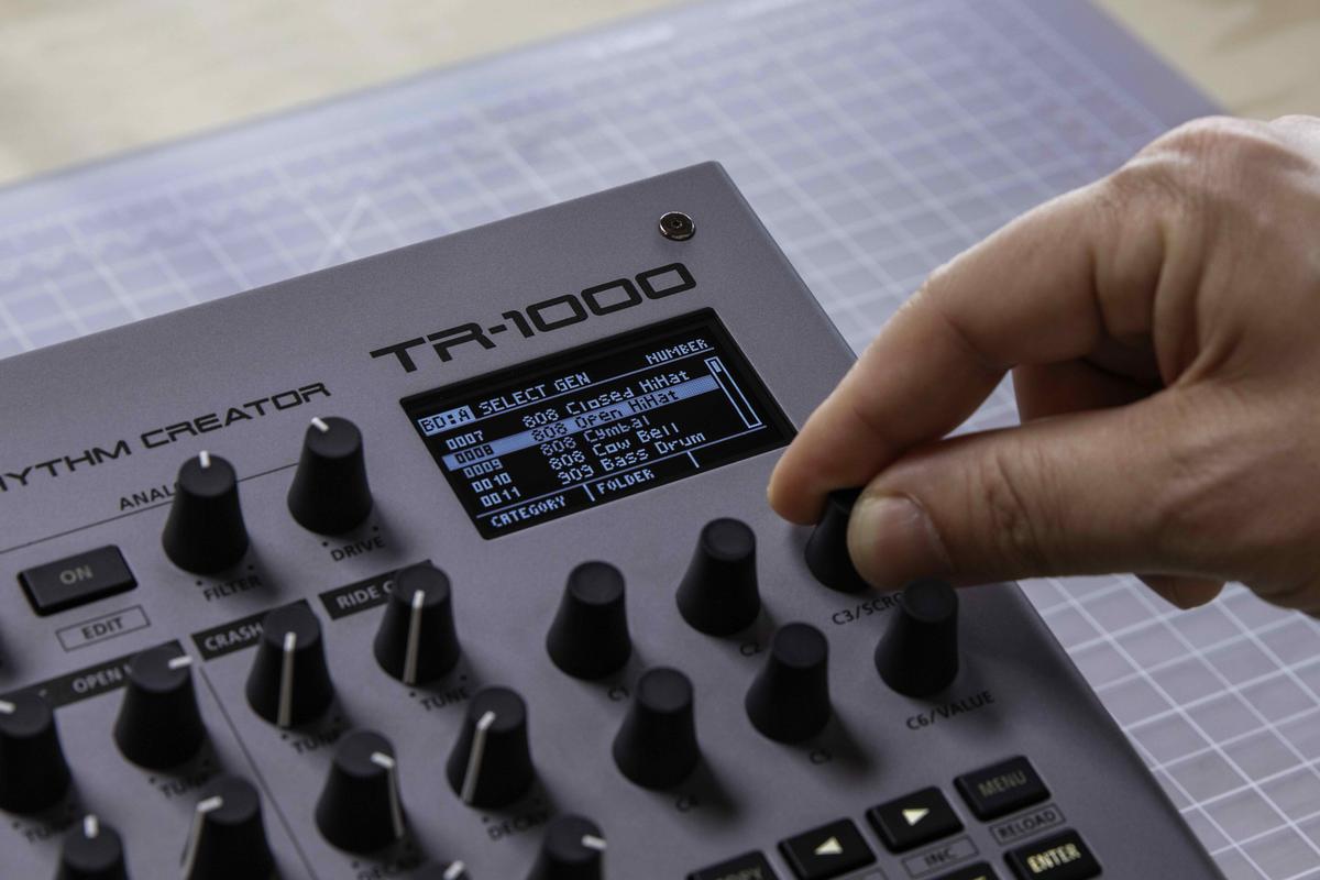 Rolandの伝説が帰ってきた。TR-1000は40年ぶりのアナログリズムマシン 