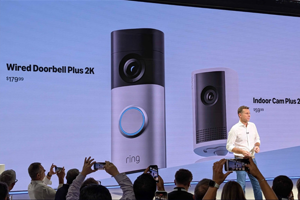 Amazon、ドアベル型監視カメラ「Ring」シリーズと防犯カメラ「Blnk