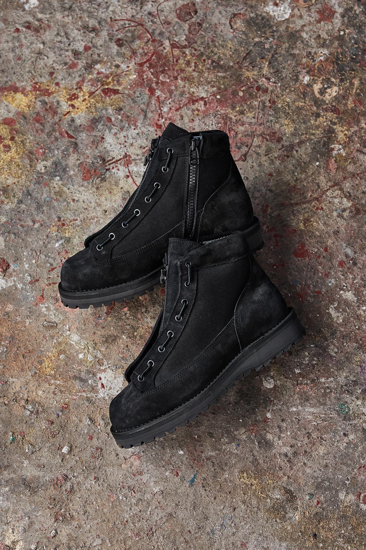 脱ぎ履きと歩きやすさを確約したブーツ。クラシックな見た目ながら実力