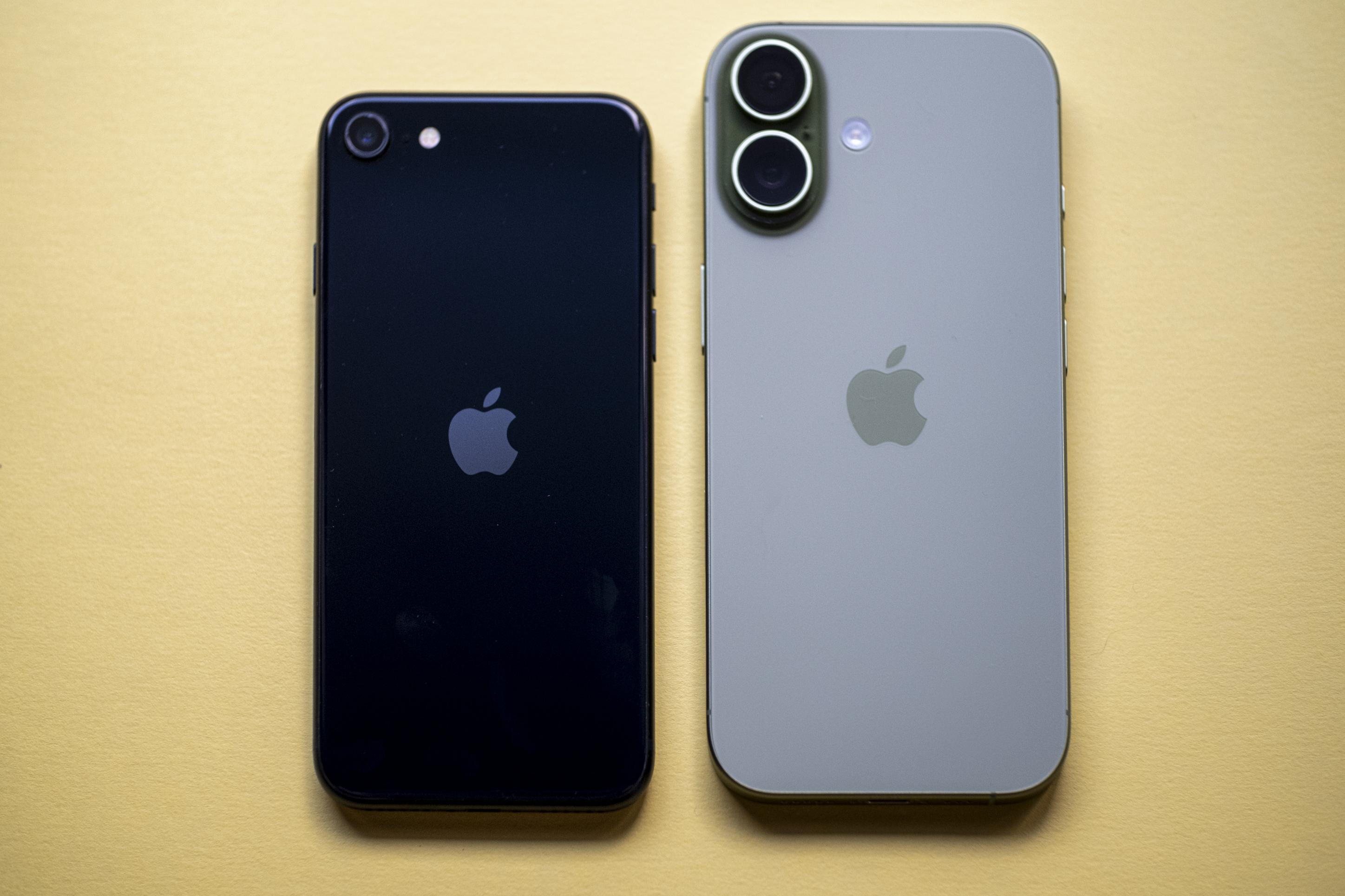iPhone 17を3週間使ってみたけど、やっぱりiPhone SEは手放せなかった