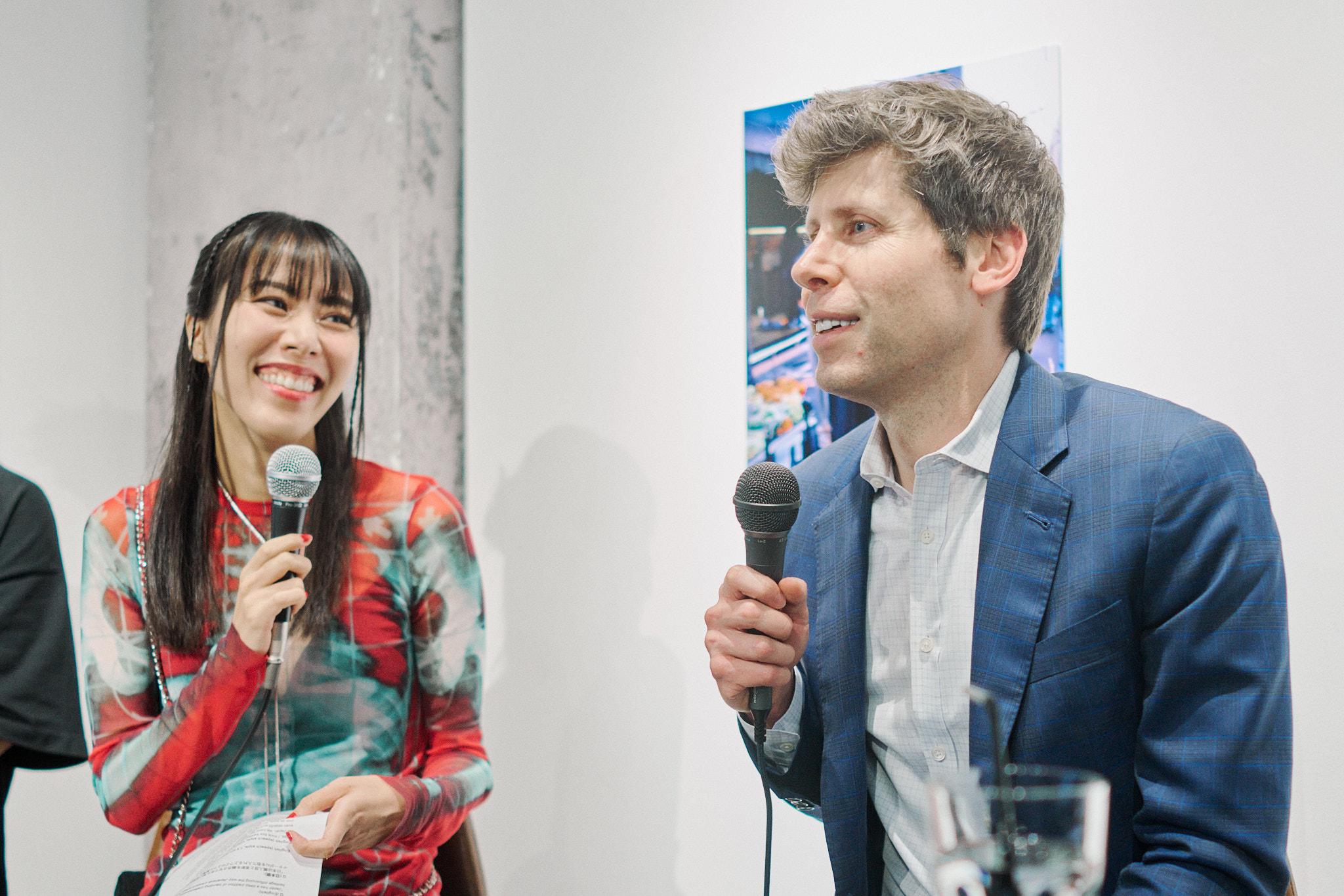 サム・アルトマンが東京で語った「AIと創造性」「OpenAI初のハード
