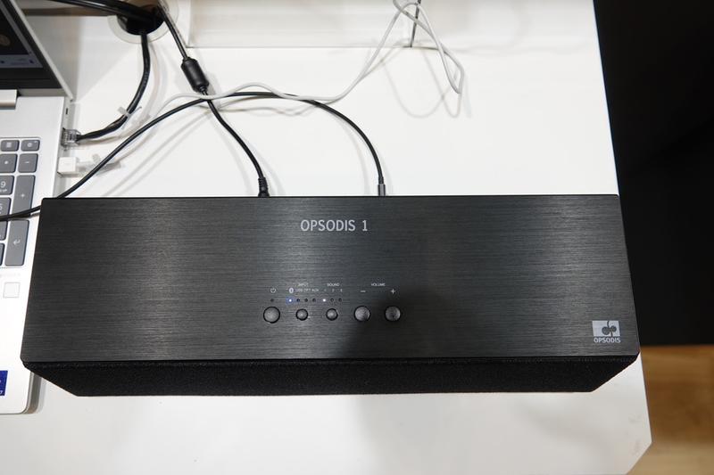 建設会社が作ったスピーカー、囁きが耳たぶに触れるほどリアル