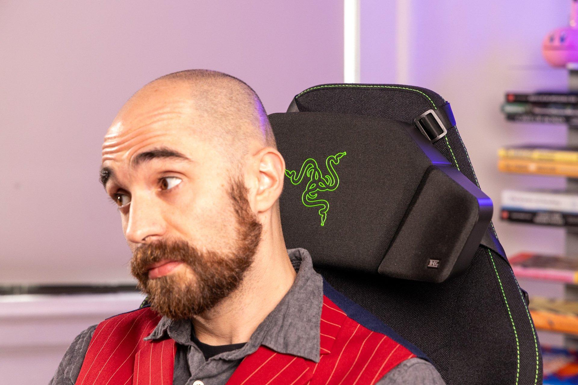 Razerのスーピーカーヘッドレストで脱ヘッドフォンなるか