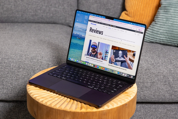 20251028M5MacBookPro14_top.png