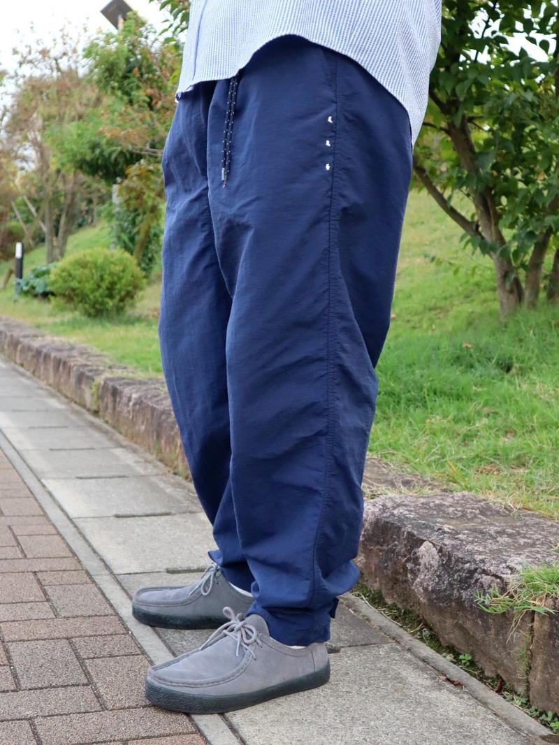 一年中履けるナイロンパンツを探してたどり着いた珠玉の一本
