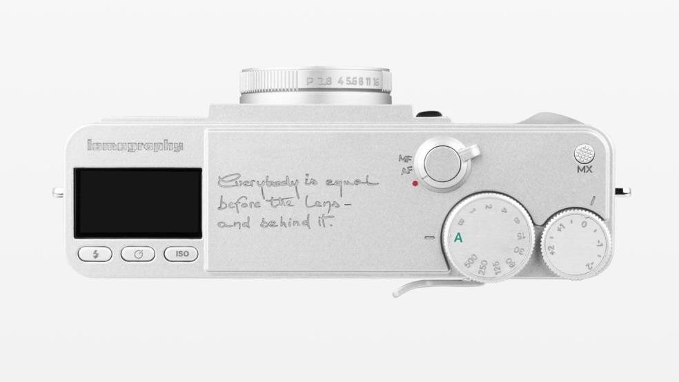 令和の時代に本気のAFフィルムカメラ。撮りたい心刺激しまくるLomo MC