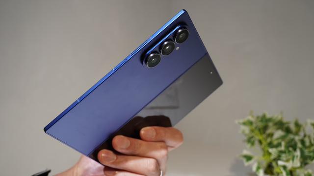 Panasonic AG-AF105 マイクロフォーサーズ 業務用ビデオカメラ