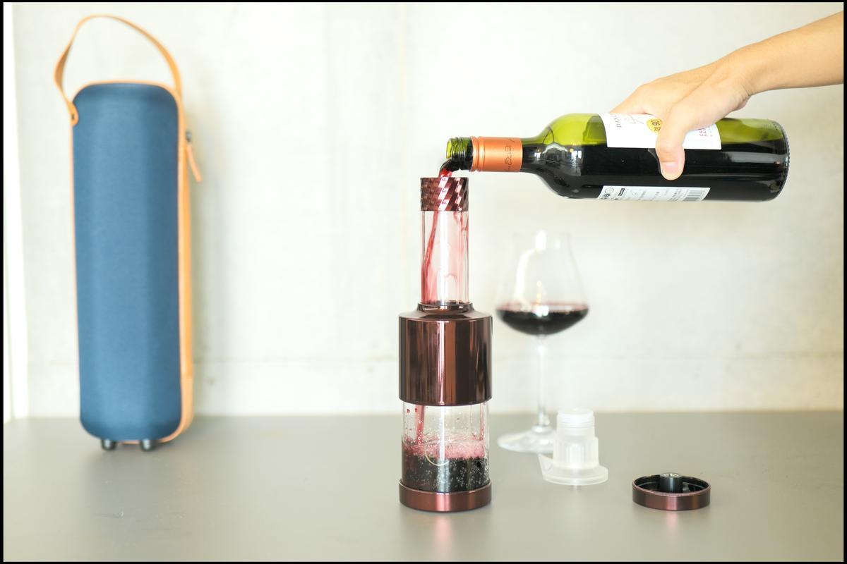 注射器の原理でワインをおいしく保存。毎日グラス1杯がサッと楽しめる