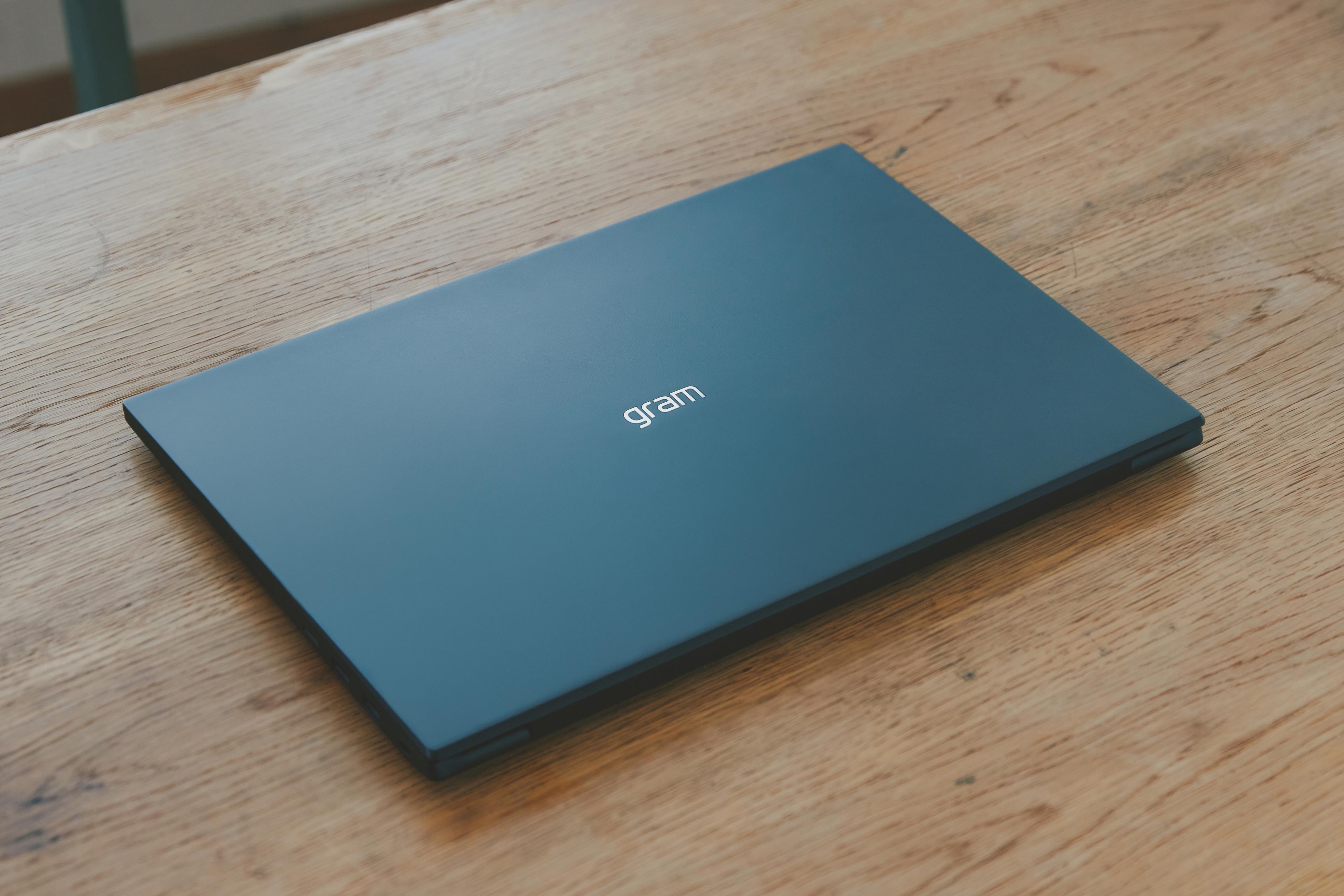 17インチって実際アリ？｣でっかいノートPC、私たちはこう使います