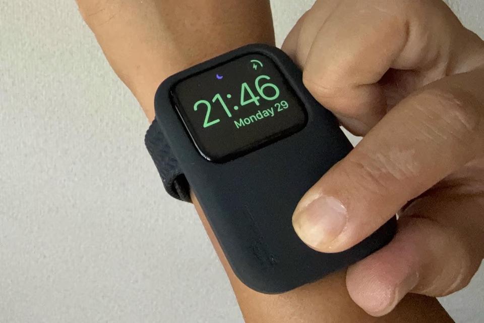 Apple最新作は、20年のデザイン史が詰まった写真集でした『Designed by