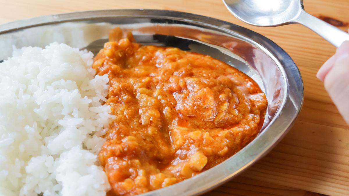 インド人社員向けメニューをレトルトに。スズキのカレーが本当に