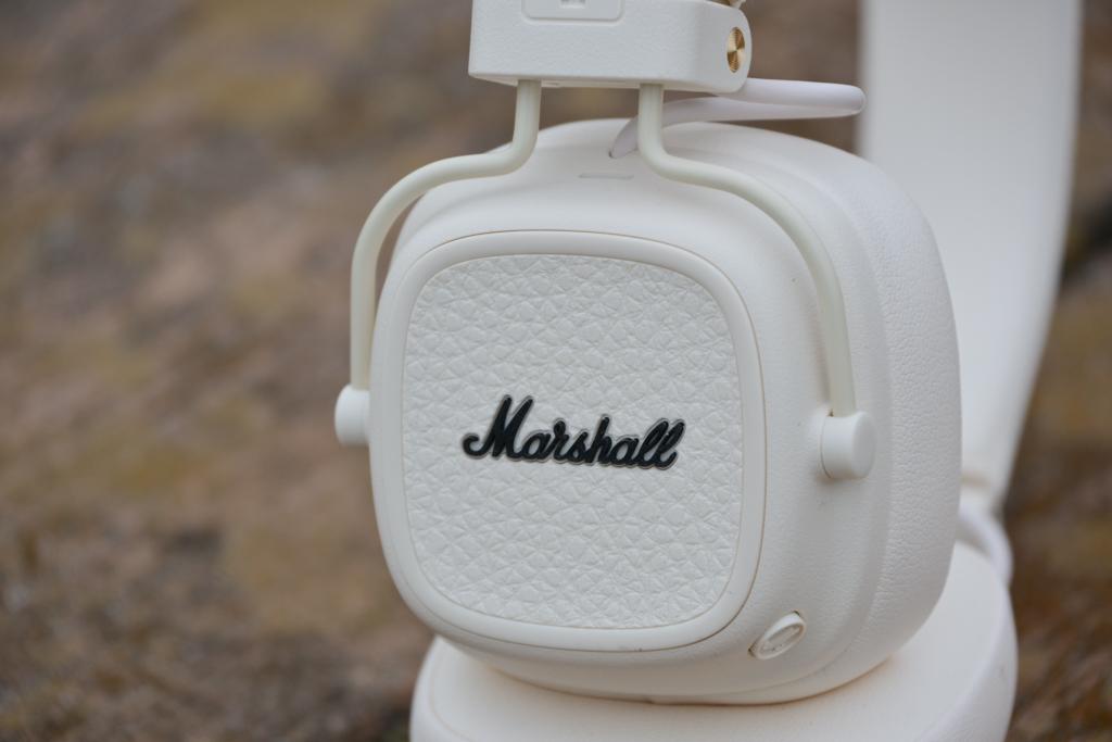 迷ったが買ってよかったMarshallの。スタイルも音もよきヘッドホン