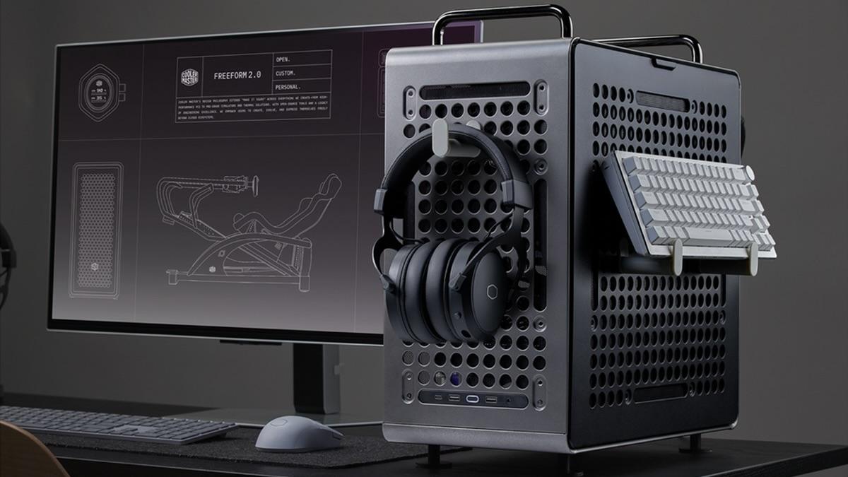 22万円の超高級自作PCケース…これテック系スニーカーじゃないの