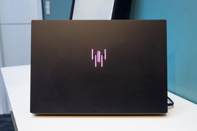 Acer-Predator-Triton-14-05-768x512