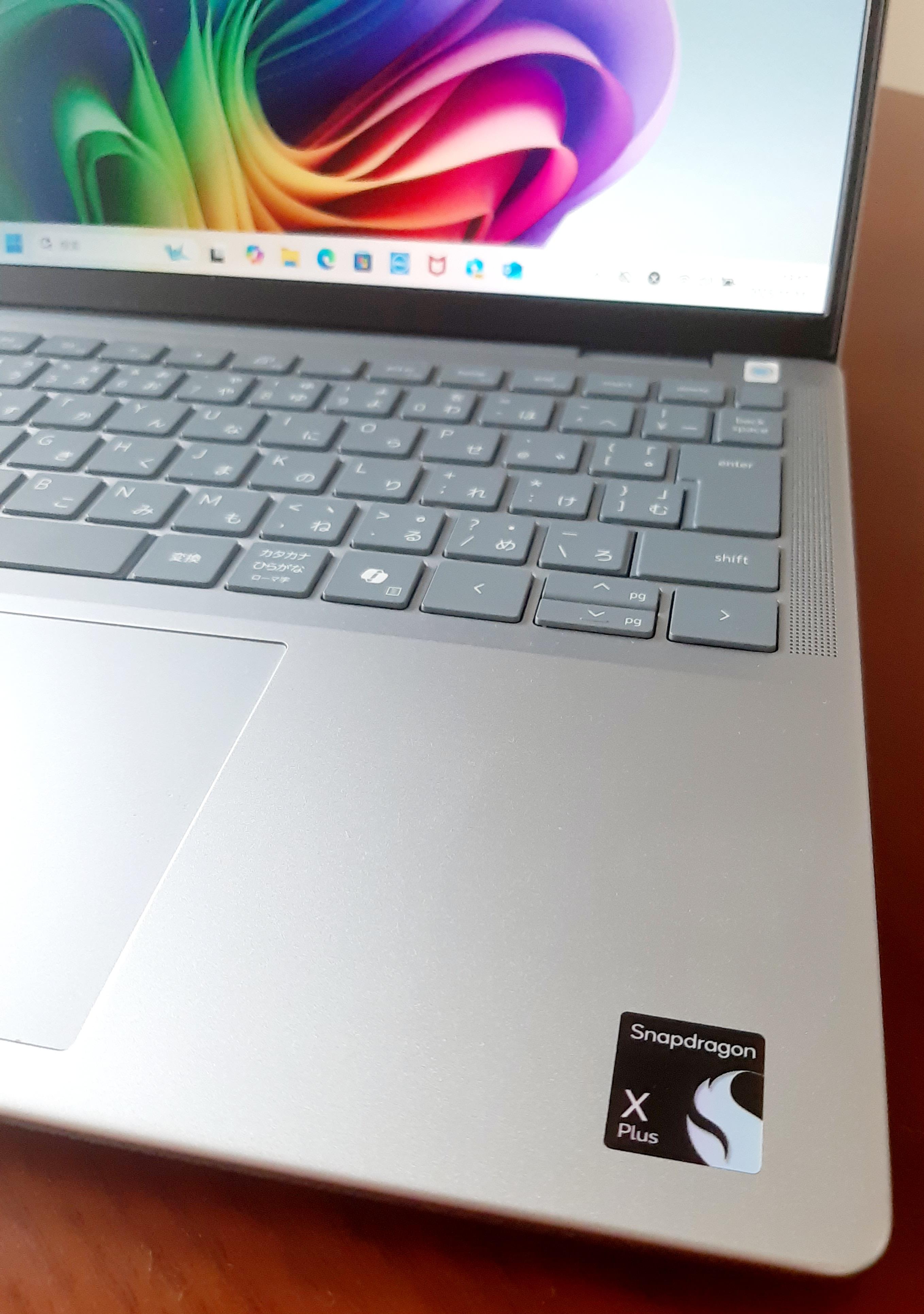 Snapdragon X搭載ノートPC、性能お得感すばらしすぎかも…注意点は