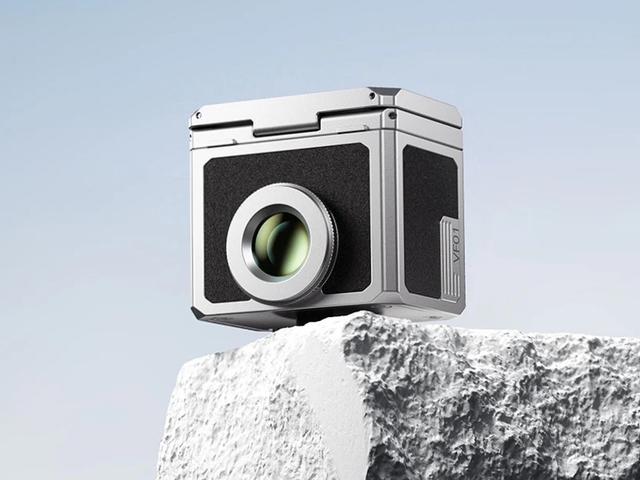 どんなカメラも｢二眼｣になるファインダー。そもそも二眼って何