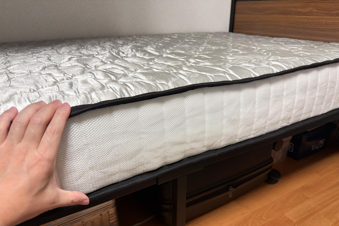 Amazonで約7,000円のマットレス購入。1ヶ月使ってみて、睡眠の質上がったなあ