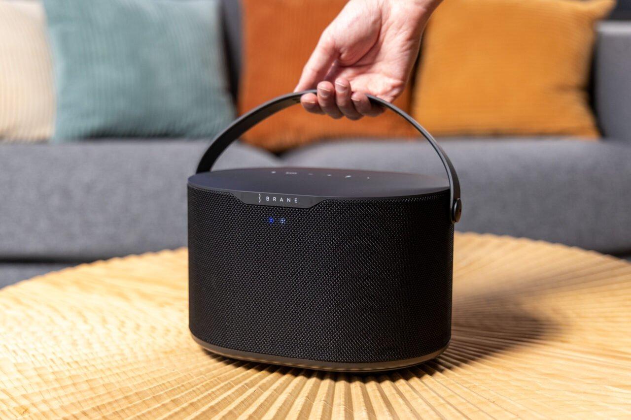 とにかく低音を重視したい人向け。サブウーファー搭載のポータブルスピーカー「Brane X」