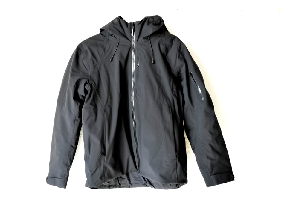 防水・防風・宇宙素材の鉄壁アウターでこの冬を乗り切る。洗濯OK、-10℃の寒さにも対応します