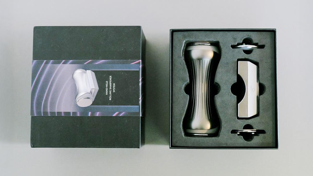 転がすだけで簡単でした。6年ノーメンテの包丁にスパッと切れ味が復活したよ