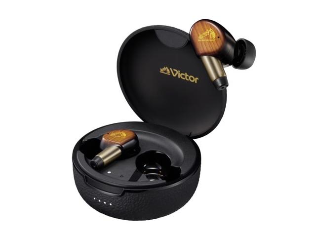 傷が付いても勝手に治る？ ビクターが木へのこだわりでイヤホンを進化