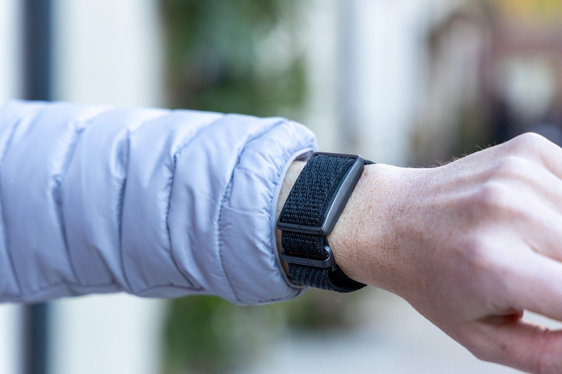 ウェアラブルトラッカーって見なくてもよくない？ Polar Loopのミニマル哲学