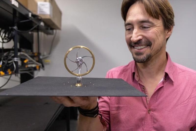宇宙気功エネルギー発生器 地球と深宇宙の「温度差」から生まれた壮大すぎる新エネルギー。装置は