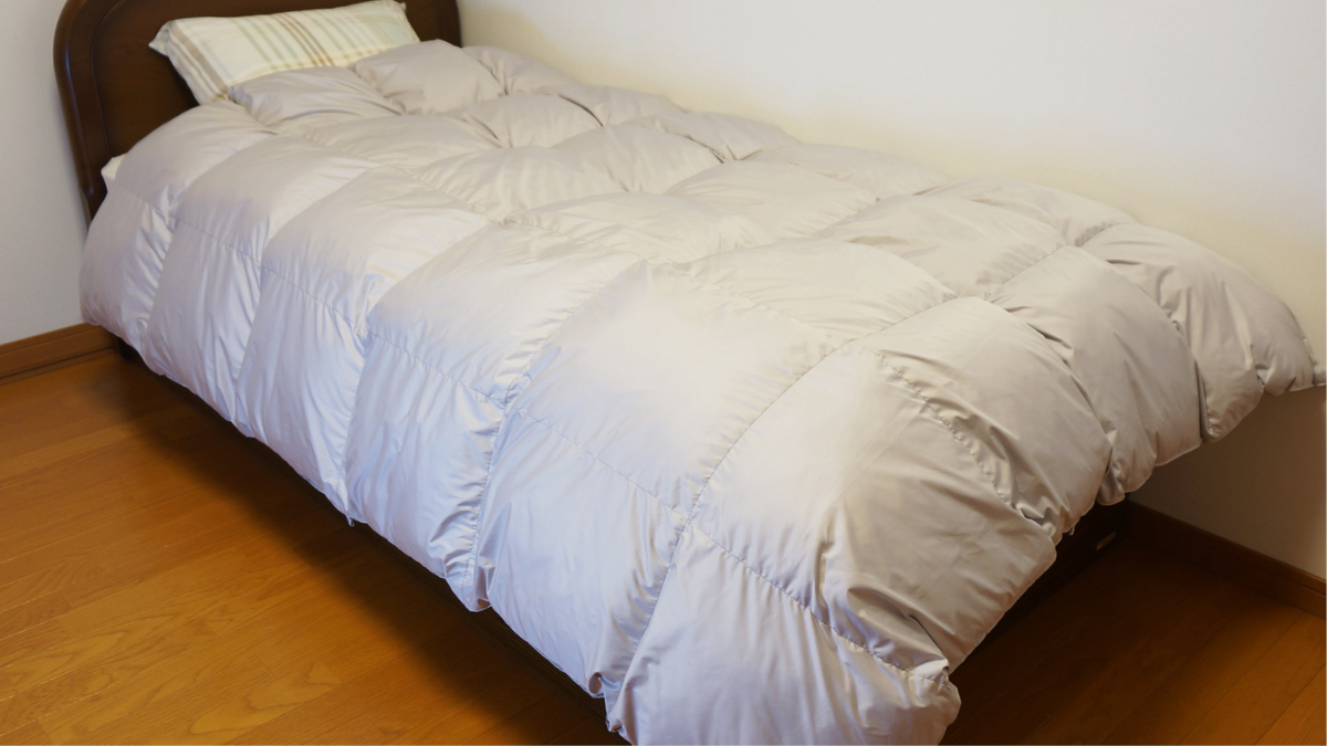 寝る時の暖房、まだつけてる？この掛け布団にしたら、マジで朝までいらなくなった