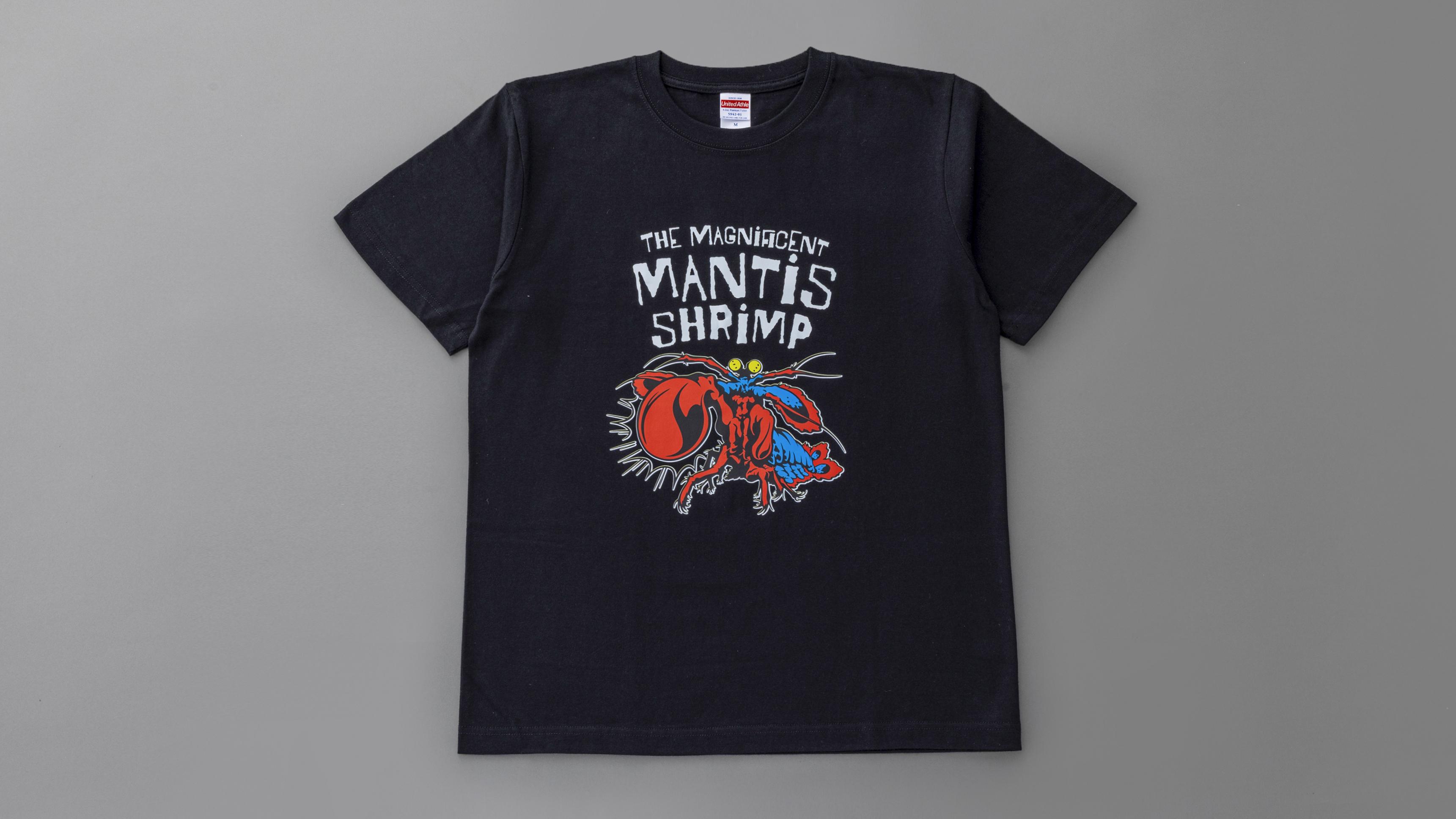 パンチが時速80kmの海洋生物ってなーんだ。サイエンス好きにハマる激レアTシャツ