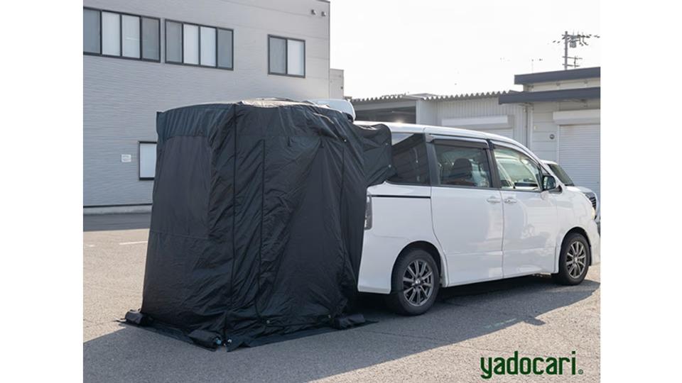 車のトランクに簡単設置できる多目的テント。車内スペースを拡張できるから活用法いろいろ