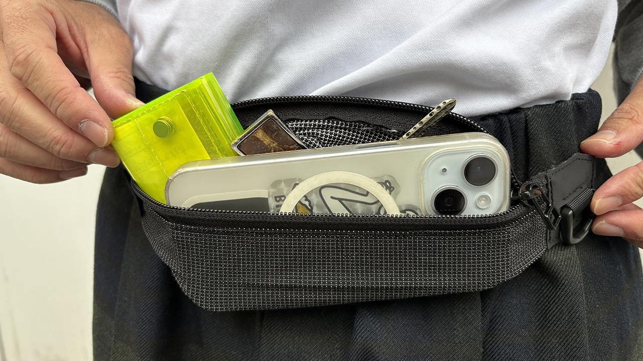 やっと叶った…。手ぶらスタイルを実現するわずか50gのバッグ