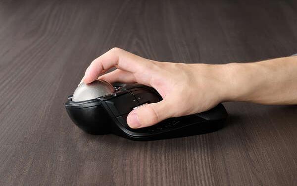 エレコム最大のトラックボールがさらに転がりやすくなりました