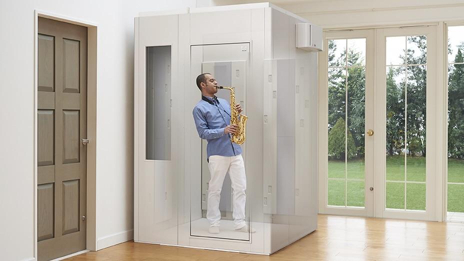 IKEAのアーティストコラボ、今年は六角レンチ型LED照明がお目見え