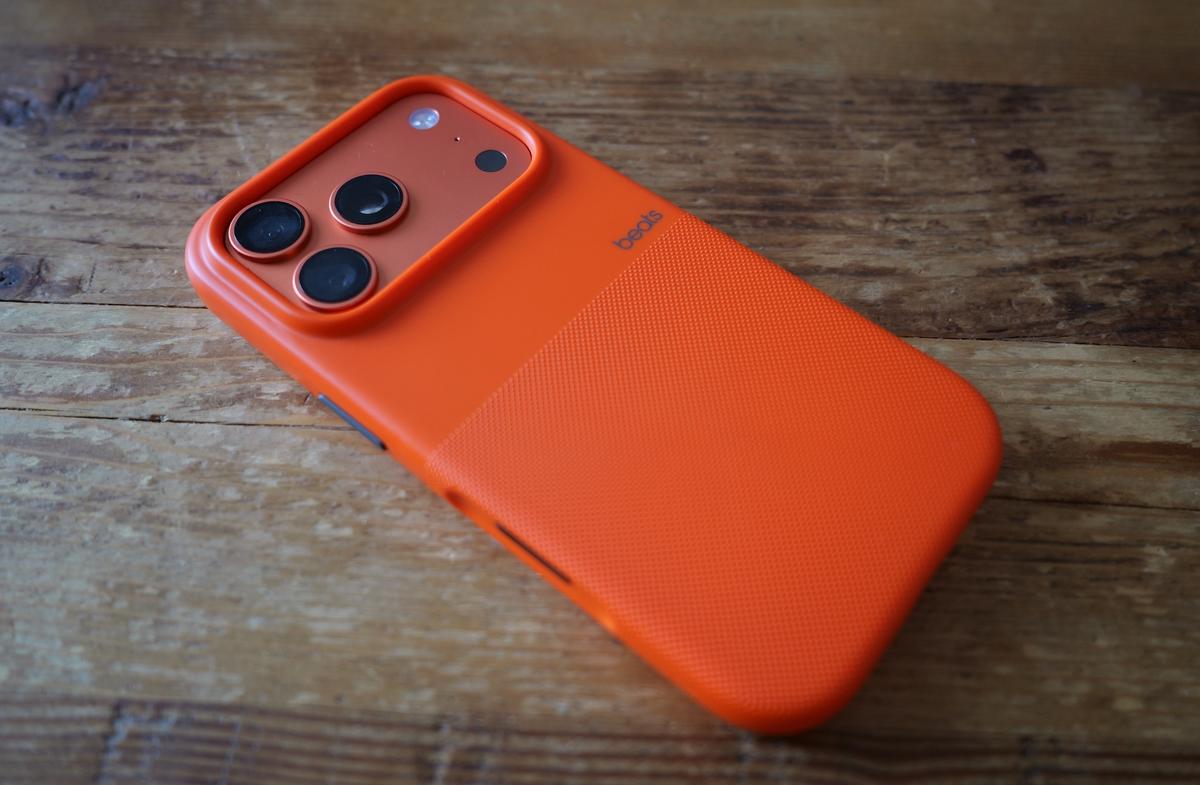 Beats iPhone 17 Pro Max シエラオレンジ Beats iPhone 17 Pro Max Rugged Case with MagSafe and Camera