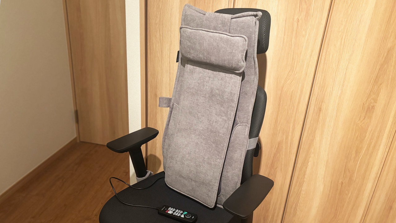 ATEXの背中マッサージャーが買い。躊躇なく背中をぐりっぐりしてくれるぞ