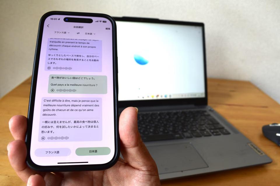 英語のYouTubeがスッと入ってくる。この「AI翻訳リング」、1秒待たずに
