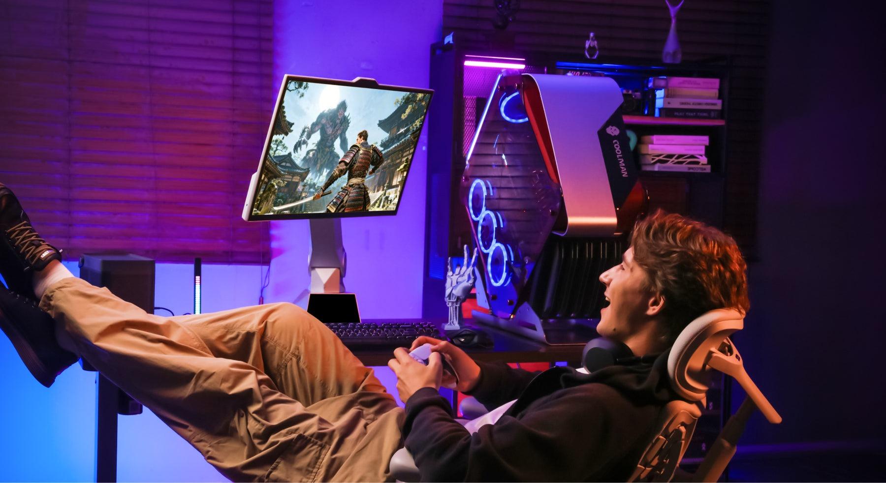 怠惰が止まらん。AIロボアームが姿勢を監視してモニター位置調整してくれる