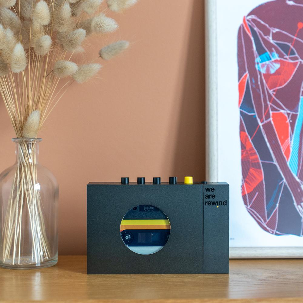 [動作品] SONY WM-WE01 カセットプレーヤー WE_ARE_REWIND_BACKGROUND_FNAC_