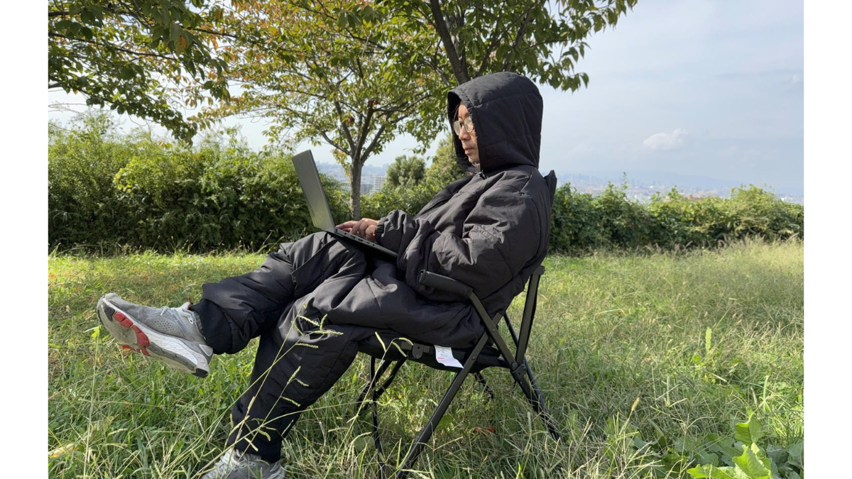 着たままテント設営も余裕。ヒーターまで付いた防寒着、冬のフィールドで試してみた