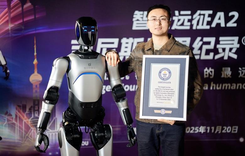 中国のロボットが106kmを歩いてギネス世界記録を達成