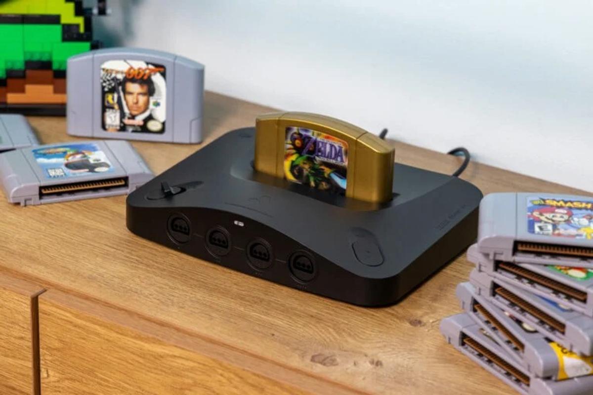 この色味エモい。N64エミュ機「Analogue 3D」にスケルトンモデルが登場