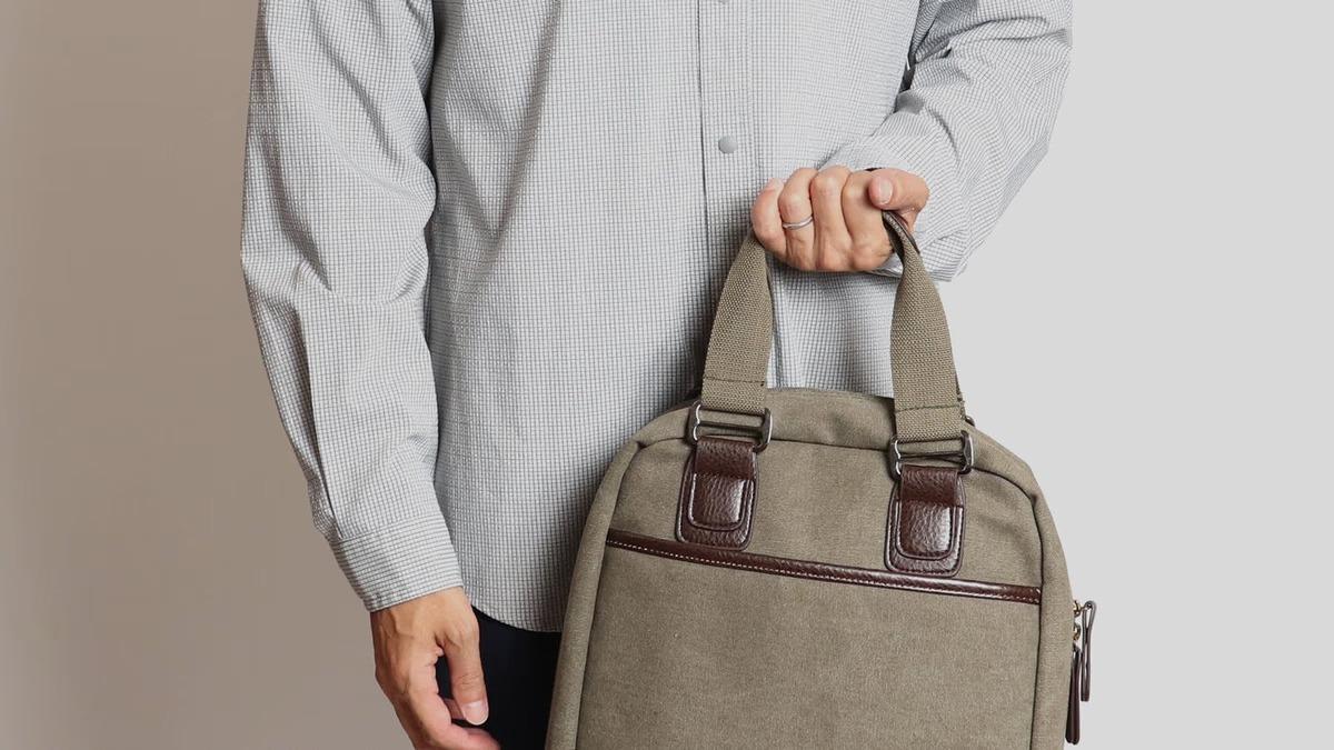 毎日のチャリ移動にぴったり。夜道でキラっと光る大容量ロールトップ