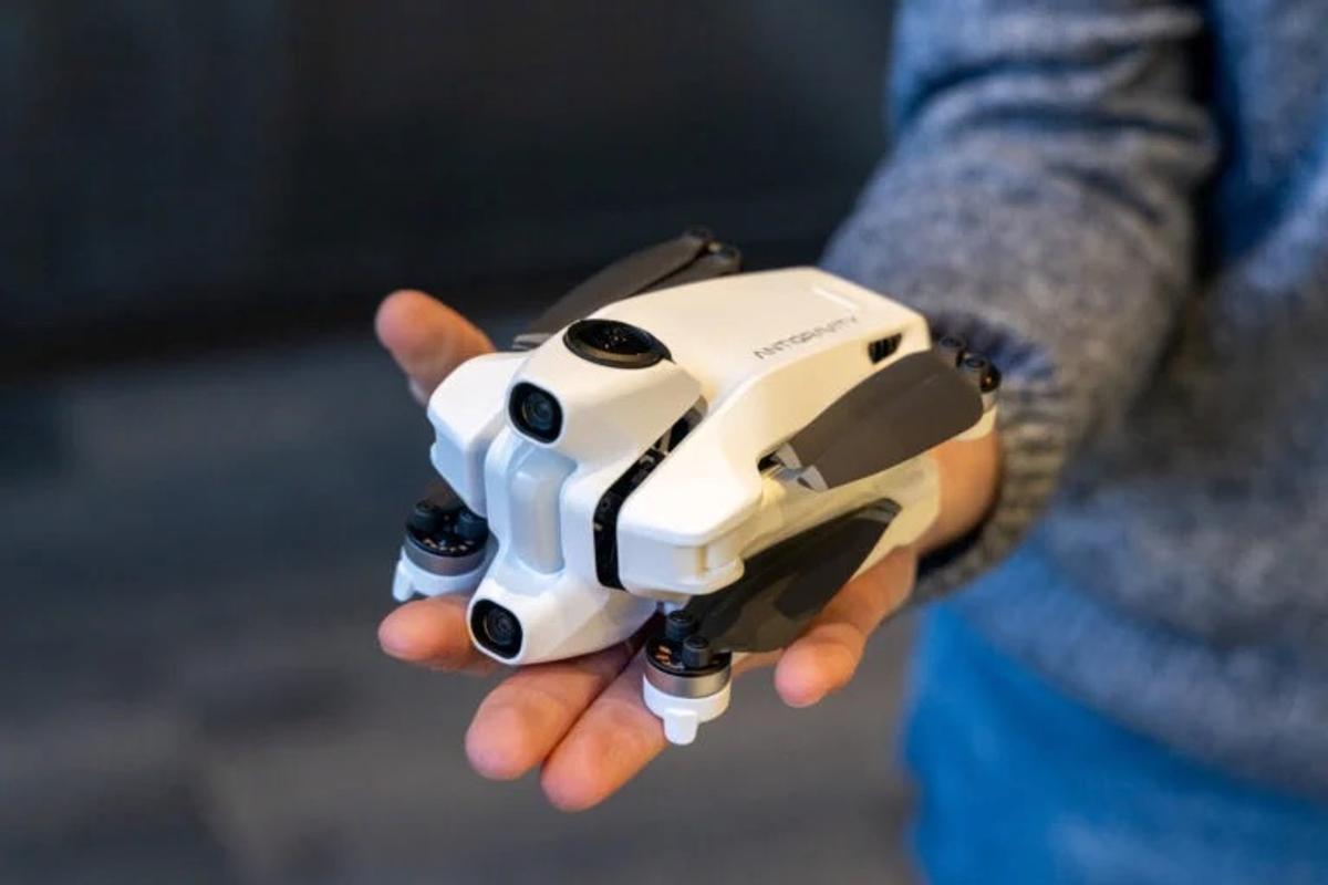 360度8K映像で空中散歩できるドローン「Antigravity A1」レビュー 