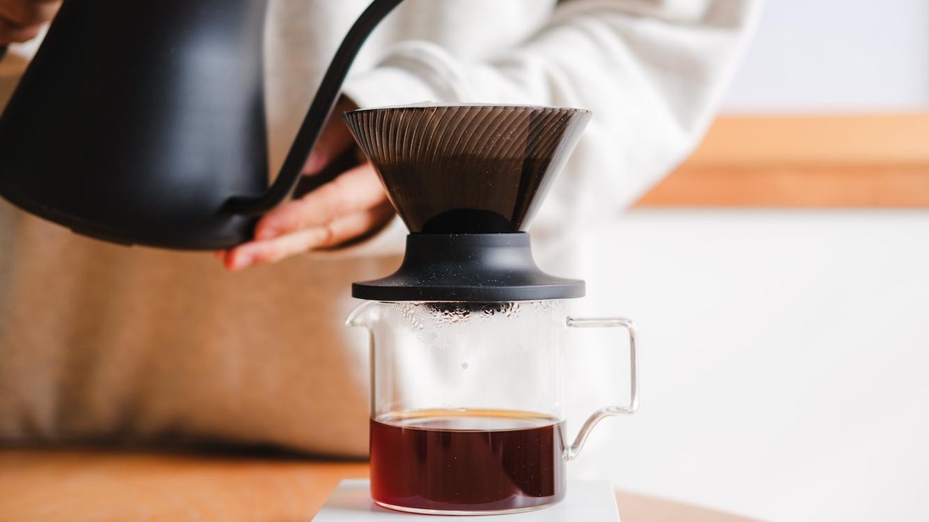 HARIOの「V60 NEO」を1ヶ月使った正直レビュー。誰でもおいしいコーヒーを抽出できるってこういうことか