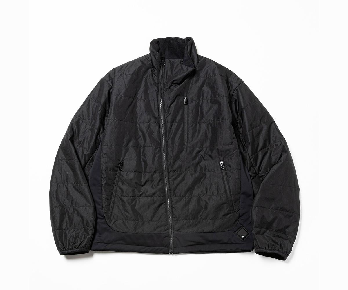 スイッチを押せばわずか10秒で9℃上昇。インナーでもアウターでも使えるウエア