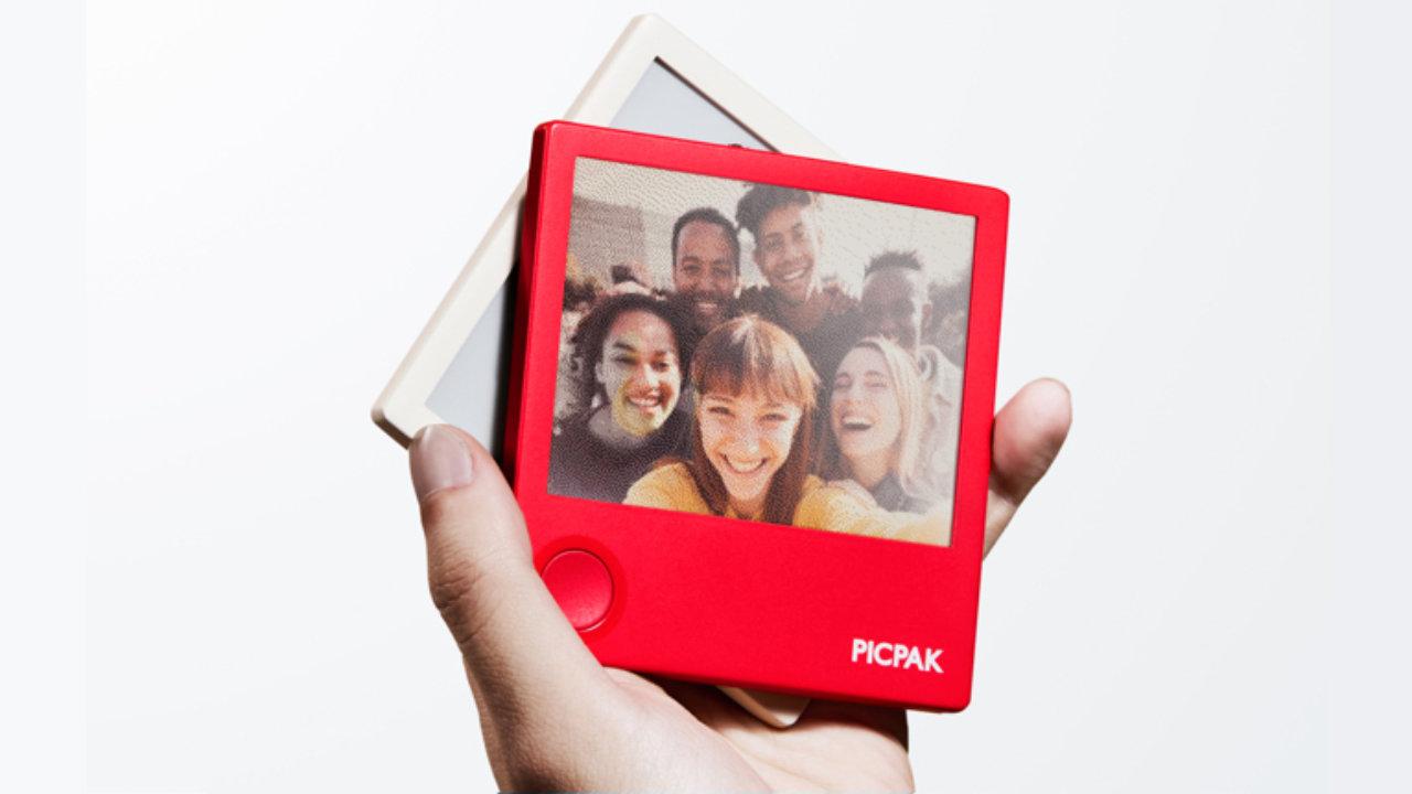 Lightroom CC内蔵のツァイスデジカメ｢ZX1｣がついに予約開始。お値段は