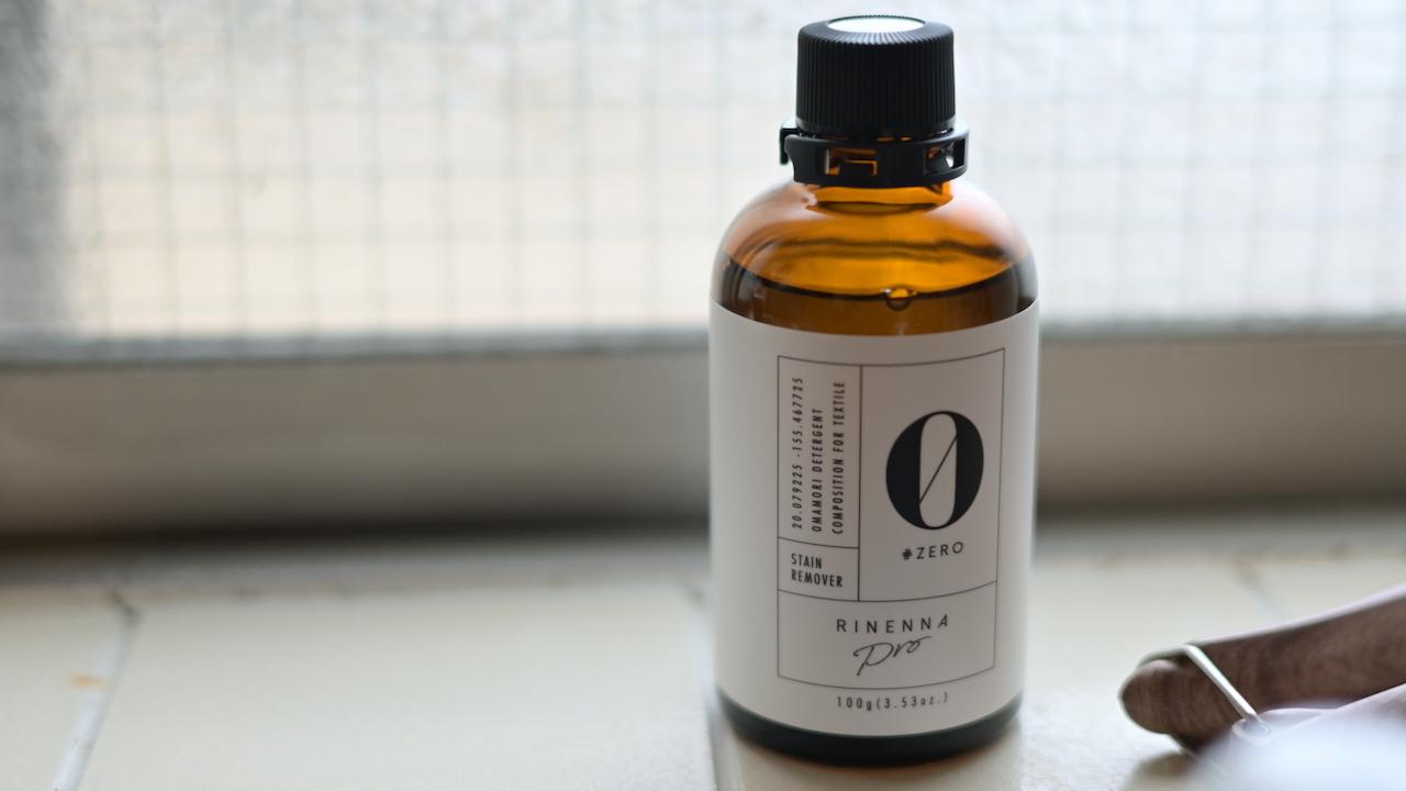 数滴垂らして、数分置くだけ。諦めていた食べこぼしやメイク汚れが揉み洗いナシで落ちる